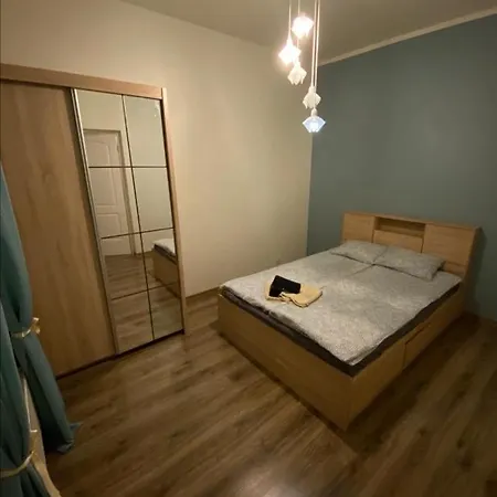 Jomas Street Apartment *